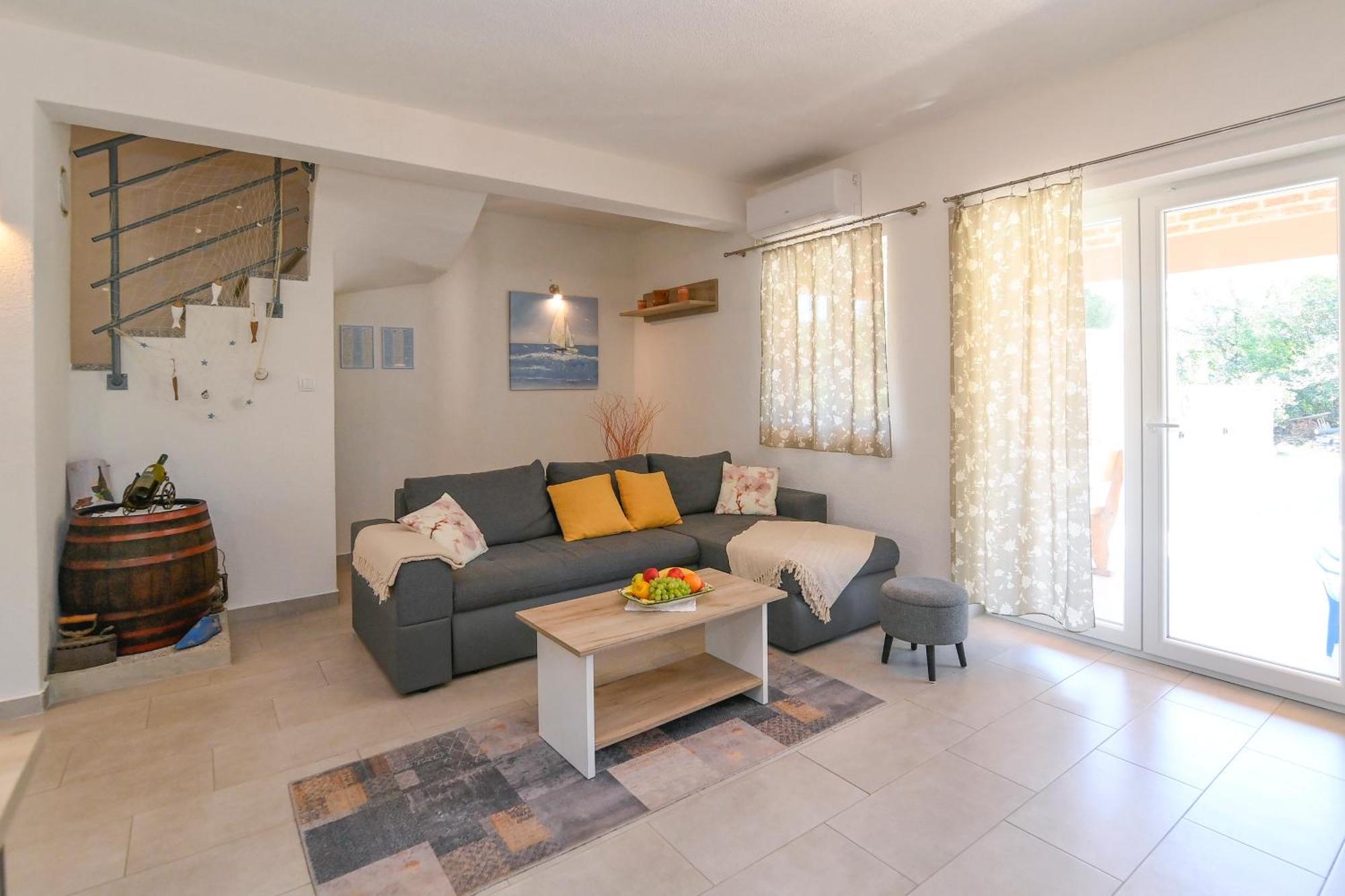 Vacation House Ulika Gabonjin Exterior photo